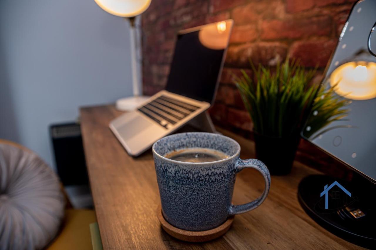 Flat 5, Super King Bed, Free Parking, Workspace, Free Wi-Fi Nottingham Extérieur photo